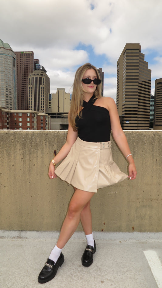 Serena Vegan Leather Pleated Skirt (Taupe)