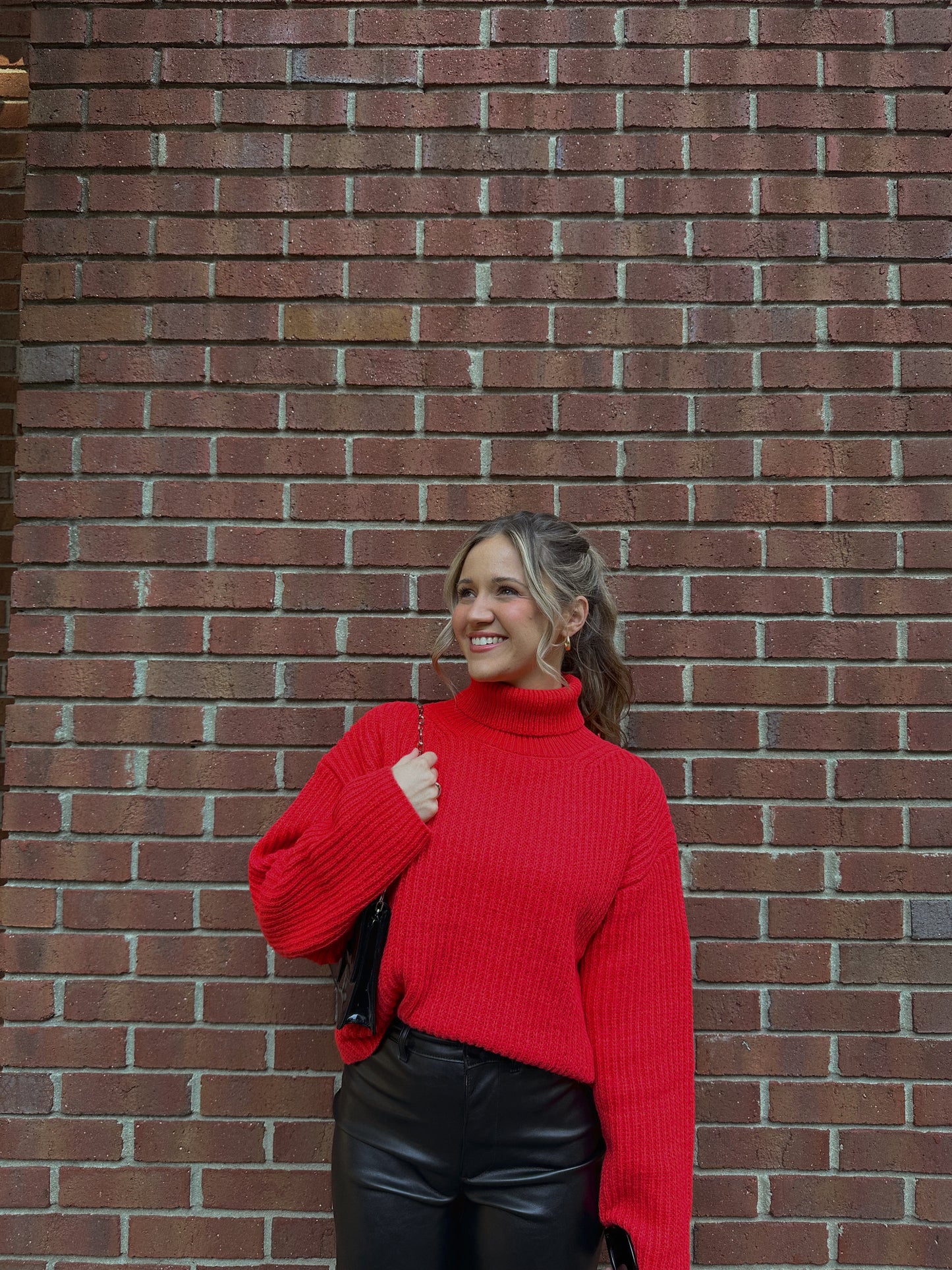 Fireside Semi-Crop Sweater (Red)