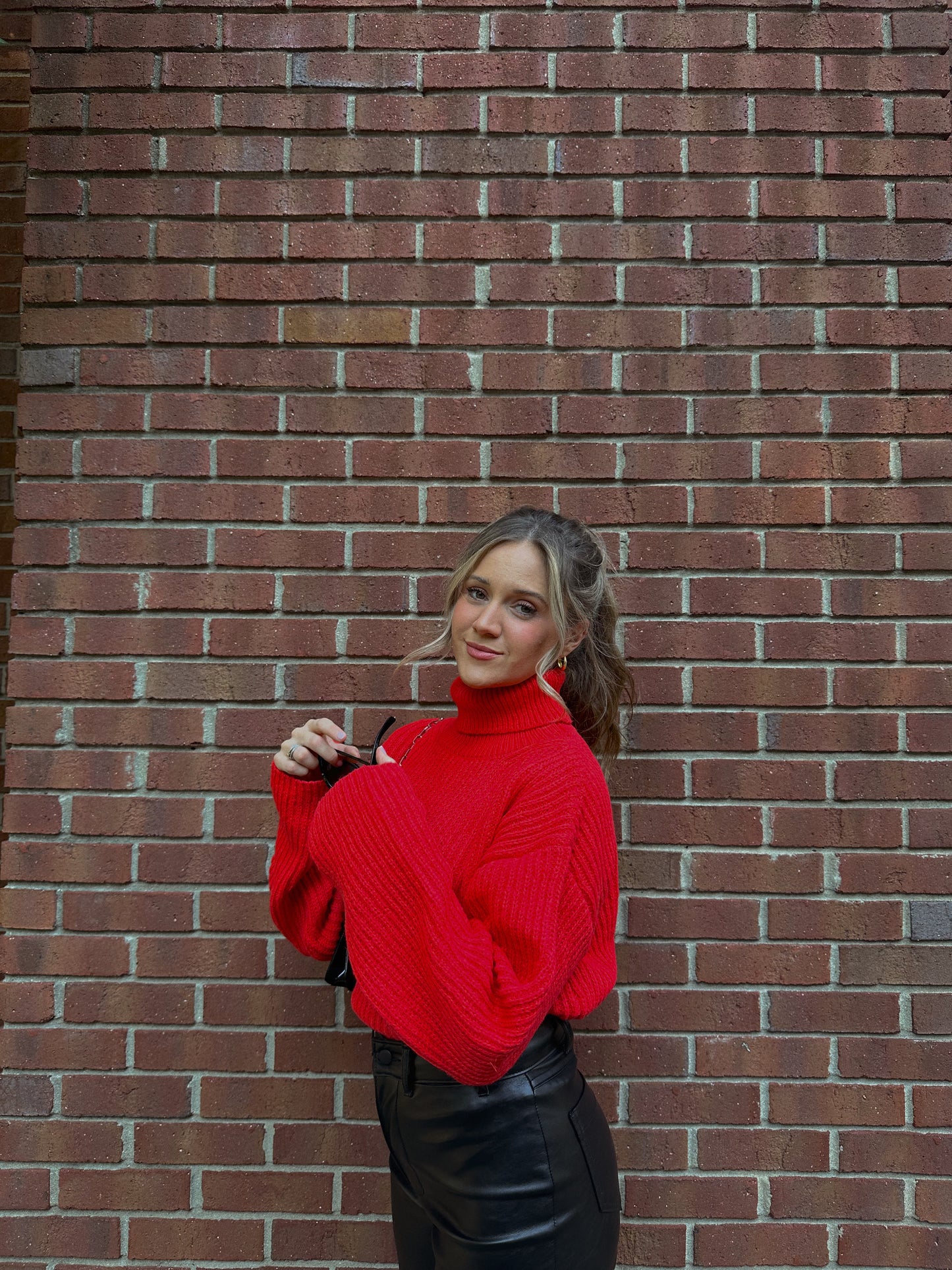 Fireside Semi-Crop Sweater (Red)